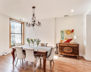 4553 S Ellis Avenue - Photo Thumbnail 9