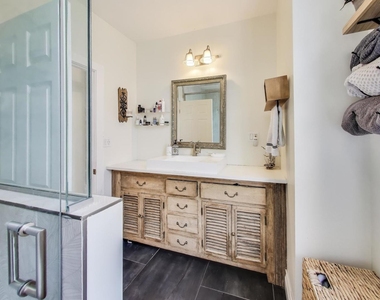 4553 S Ellis Avenue - Photo Thumbnail 34