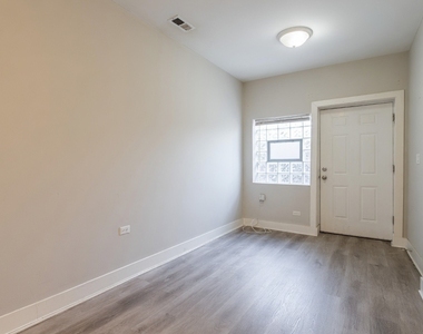 4006 N Bell Avenue - Photo Thumbnail 3