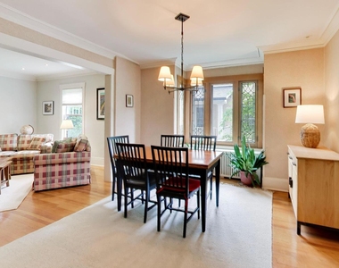 2624 Thayer Street - Photo Thumbnail 7