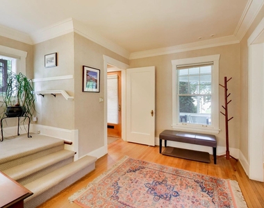 2624 Thayer Street - Photo Thumbnail 2
