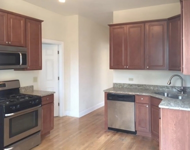 3523 W Fullerton Avenue - Photo Thumbnail 6