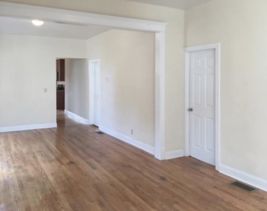 3523 W Fullerton Avenue - Photo Thumbnail 9