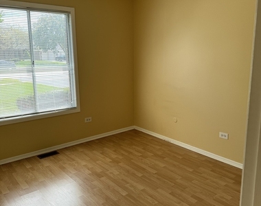 690 Cross Creek Dr Drive - Photo Thumbnail 7