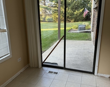690 Cross Creek Dr Drive - Photo Thumbnail 11