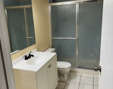 690 Cross Creek Dr Drive - Photo Thumbnail 6