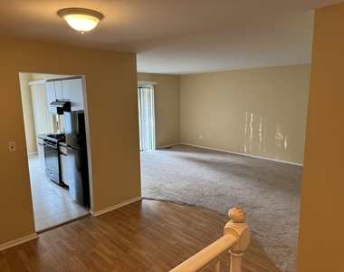 690 Cross Creek Dr Drive - Photo Thumbnail 1