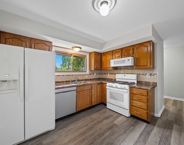 415 Tennyson Road - Photo Thumbnail 6