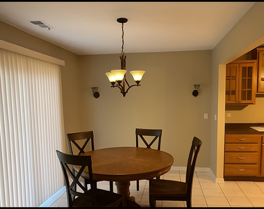 1544 Williamsburg Drive - Photo Thumbnail 3