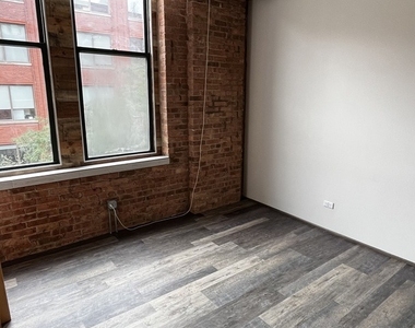 331 S Peoria Street - Photo Thumbnail 14