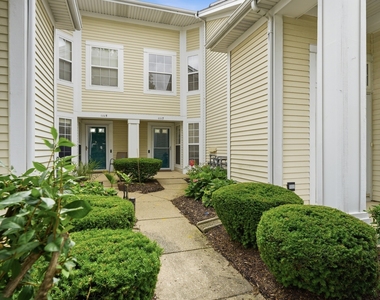 1117 Hawthorne Lane - Photo Thumbnail 1