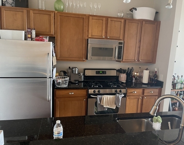 647 Metropolitan Way - Photo Thumbnail 2