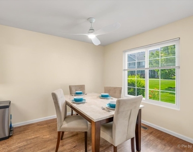 453 Village Creek Drive - Photo Thumbnail 6