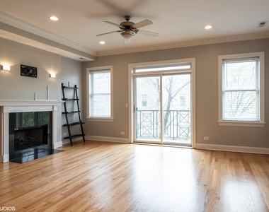 906 W Barry Avenue - Photo Thumbnail 4