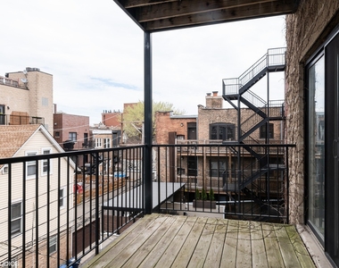 906 W Barry Avenue - Photo Thumbnail 13