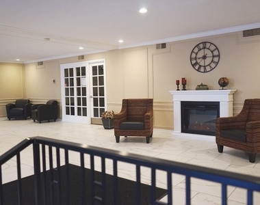 2909 N Sheridan Road - Photo Thumbnail 16