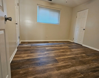 115 157th Street - Photo Thumbnail 5