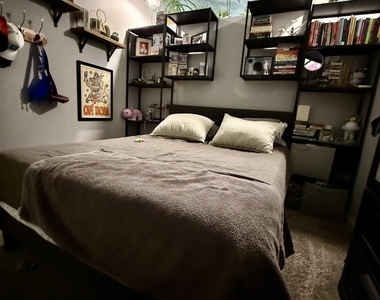 235 W Van Buren Street - Photo Thumbnail 9