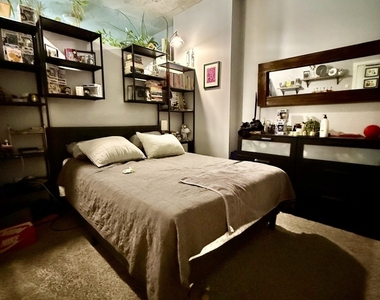 235 W Van Buren Street - Photo Thumbnail 8
