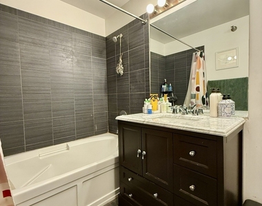 235 W Van Buren Street - Photo Thumbnail 5