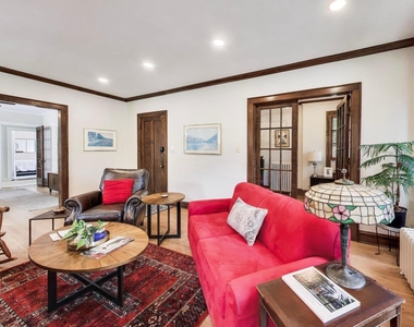 114 South Boulevard - Photo Thumbnail 4