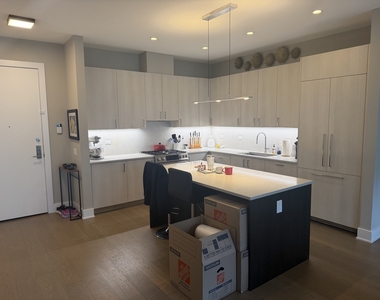 1701 W Webster Avenue - Photo Thumbnail 2