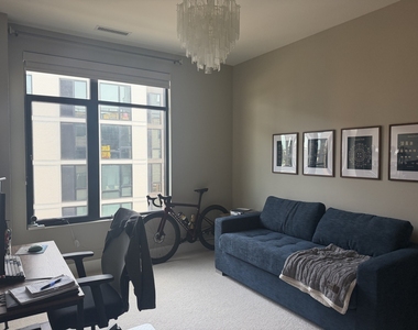 1701 W Webster Avenue - Photo Thumbnail 8
