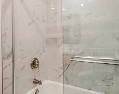 1535 W Estes Avenue - Photo Thumbnail 16