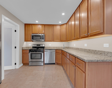 1055 N Bluebonnet Lane - Photo Thumbnail 7