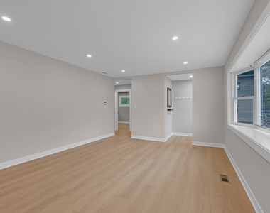 1055 N Bluebonnet Lane - Photo Thumbnail 18