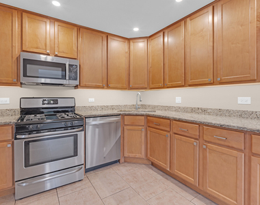 1055 N Bluebonnet Lane - Photo Thumbnail 9