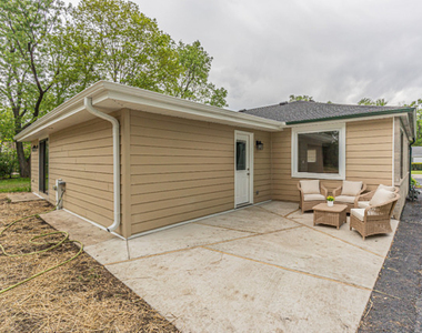 1055 N Bluebonnet Lane - Photo Thumbnail 22