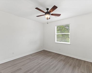 14828 Spica Court - Photo Thumbnail 18