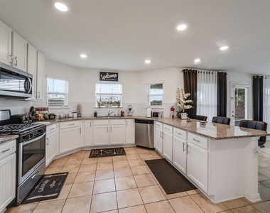 16502 Live Oak Canyon Drive - Photo Thumbnail 9