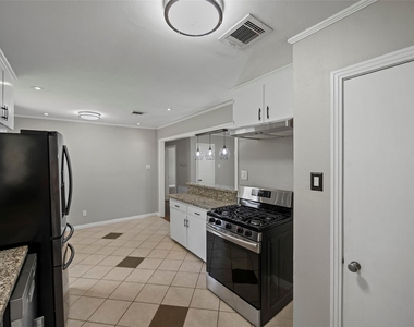 617 Graceland Street - Photo Thumbnail 10