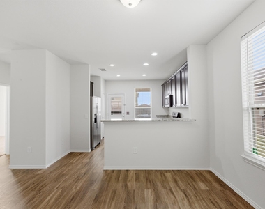 5718 Savanna Pasture Road - Photo Thumbnail 5