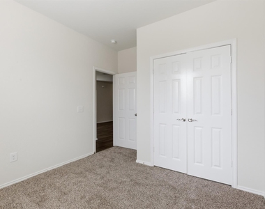 5718 Savanna Pasture Road - Photo Thumbnail 13