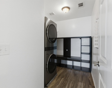 5718 Savanna Pasture Road - Photo Thumbnail 32
