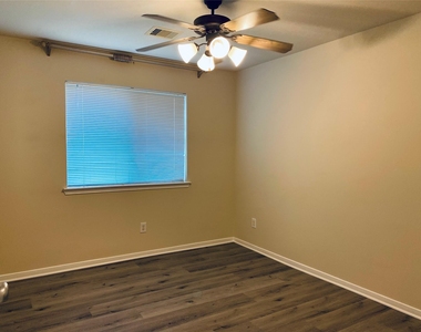 24710 Cobble Canyon Lane - Photo Thumbnail 15