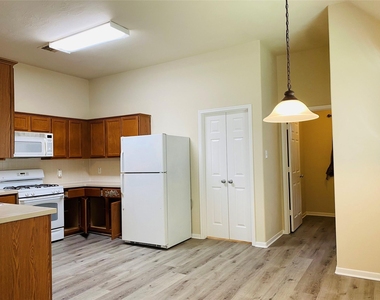24710 Cobble Canyon Lane - Photo Thumbnail 4