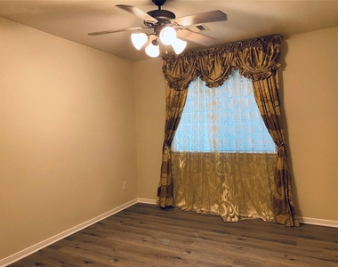 24710 Cobble Canyon Lane - Photo Thumbnail 16