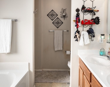 24027 Kingbriar Drive - Photo Thumbnail 14