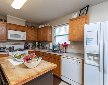 24027 Kingbriar Drive - Photo Thumbnail 6