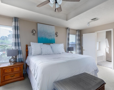 24027 Kingbriar Drive - Photo Thumbnail 11