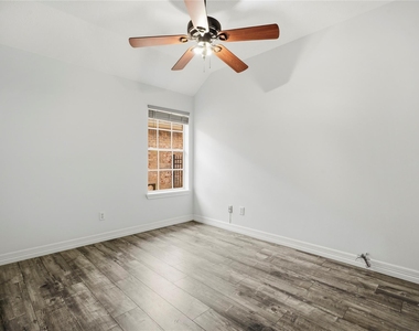 12242 Rutgers Park Court - Photo Thumbnail 25
