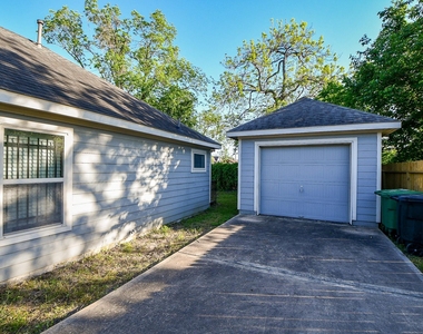 3344 Anita Street - Photo Thumbnail 2