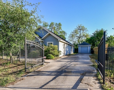 3344 Anita Street - Photo Thumbnail 31