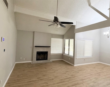 7202 S Dairy Ashford Road - Photo Thumbnail 7