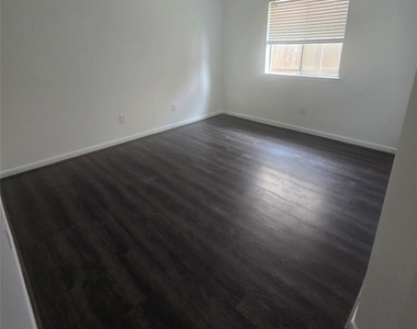 4814 Windy Way - Photo Thumbnail 16