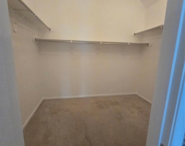 4814 Windy Way - Photo Thumbnail 14